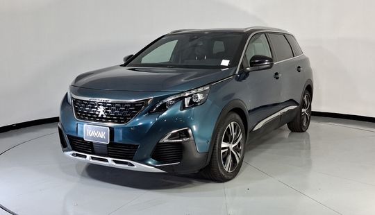 Peugeot • 5008