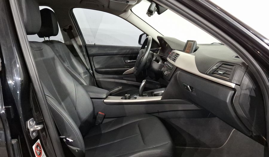 Bmw Serie 3 2.0 320IA Sedan 2015