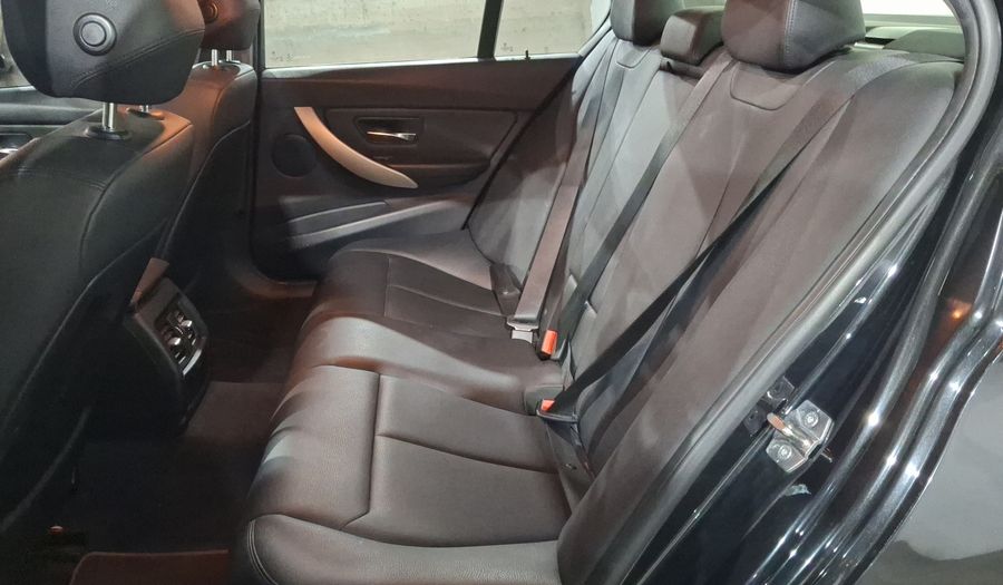 Bmw Serie 3 2.0 320IA Sedan 2015