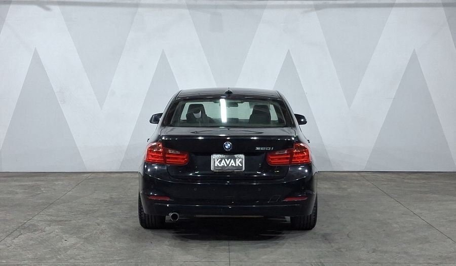 Bmw Serie 3 2.0 320IA Sedan 2015