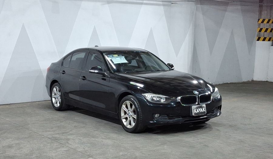 Bmw Serie 3 2.0 320IA Sedan 2015