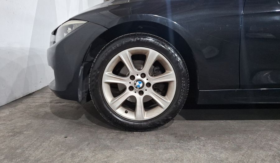 Bmw Serie 3 2.0 320IA Sedan 2015