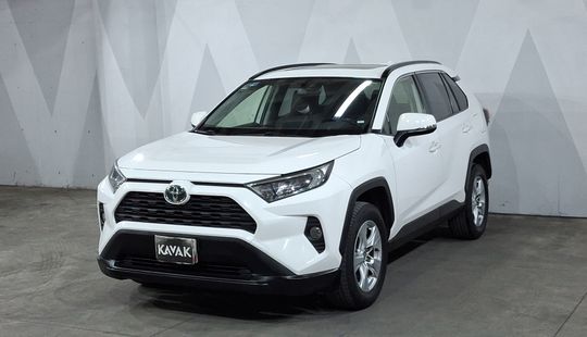 Toyota • RAV4
