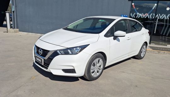 Nissan • Versa