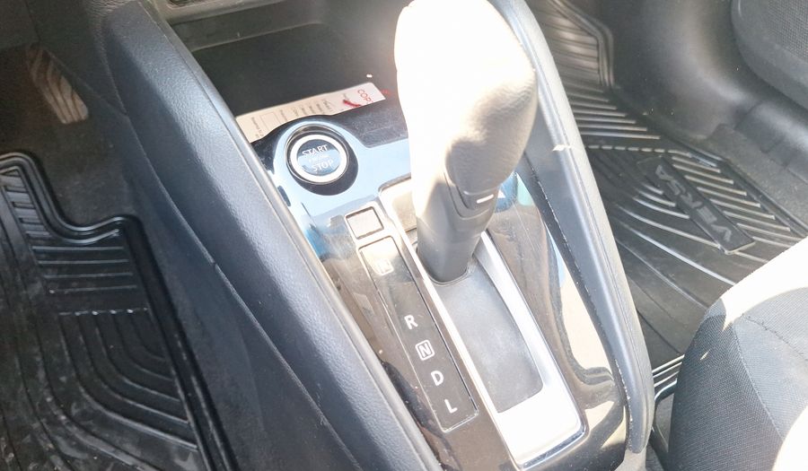 Nissan Versa 1.6 SENSE CVT Sedan 2021