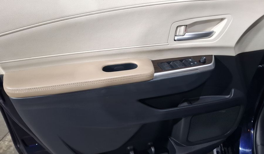 Toyota Sienna 2.5 HEV XLE PIEL AUTO Minivan 2022