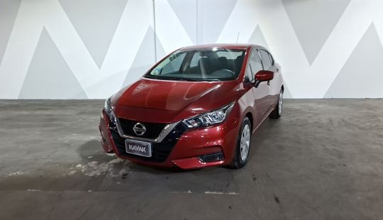 Nissan • Versa