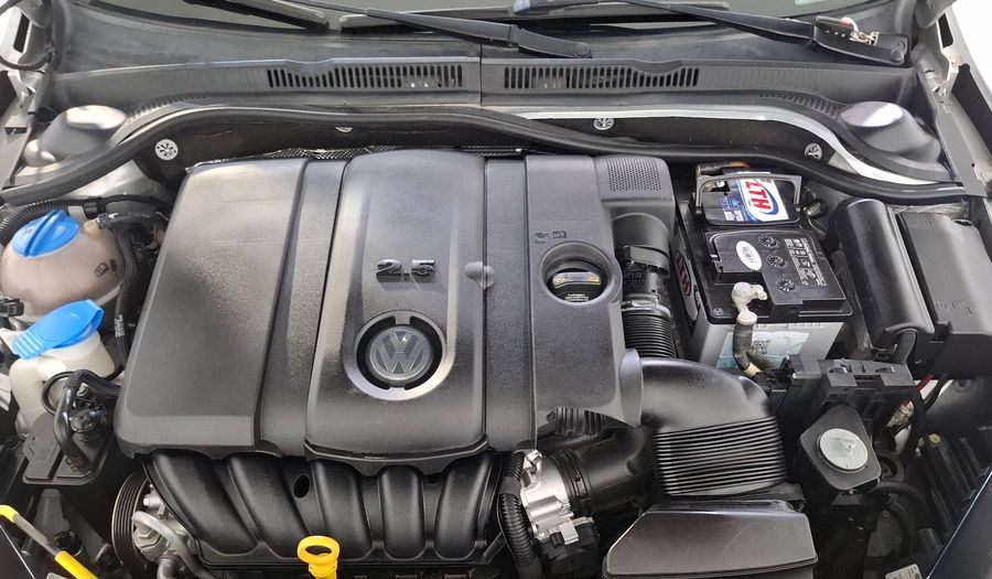 Volkswagen Jetta 2.5 TRENDLINE TIP. Sedan 2016