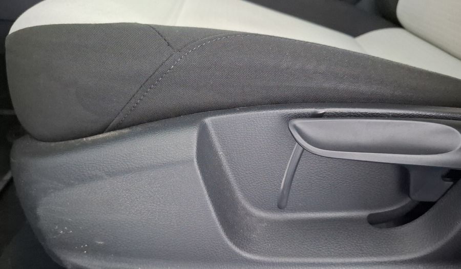 Volkswagen Jetta 2.5 TRENDLINE TIP. Sedan 2016