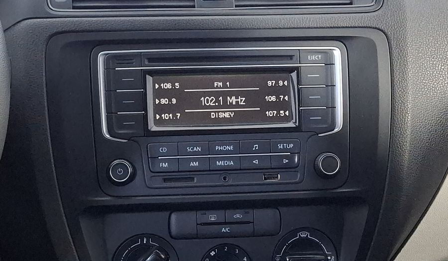 Volkswagen Jetta 2.5 TRENDLINE TIP. Sedan 2016