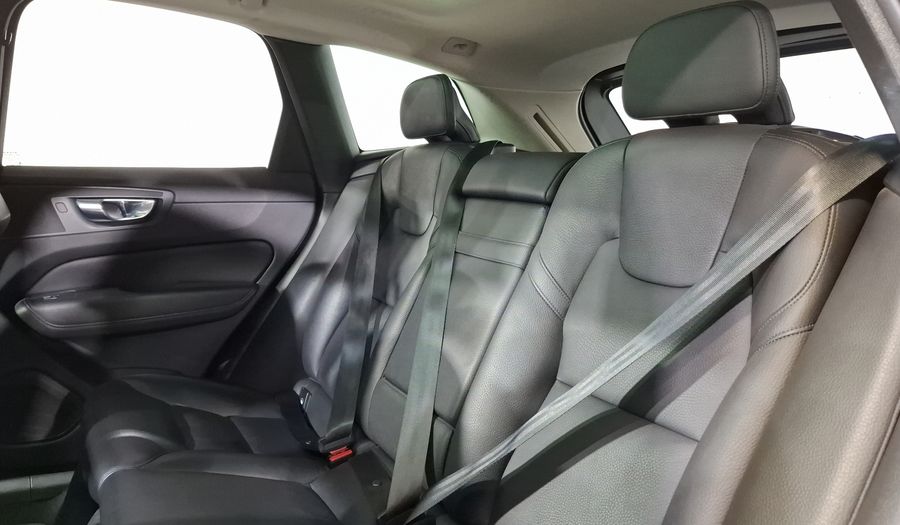 Volvo Xc60 2.0 T5 MOMENTUM AUTO AWD Suv 2021