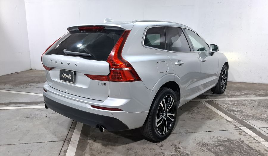 Volvo Xc60 2.0 T5 MOMENTUM AUTO AWD Suv 2021