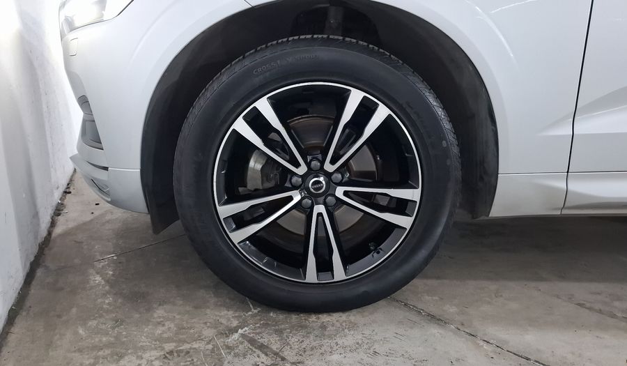 Volvo Xc60 2.0 T5 MOMENTUM AUTO AWD Suv 2021