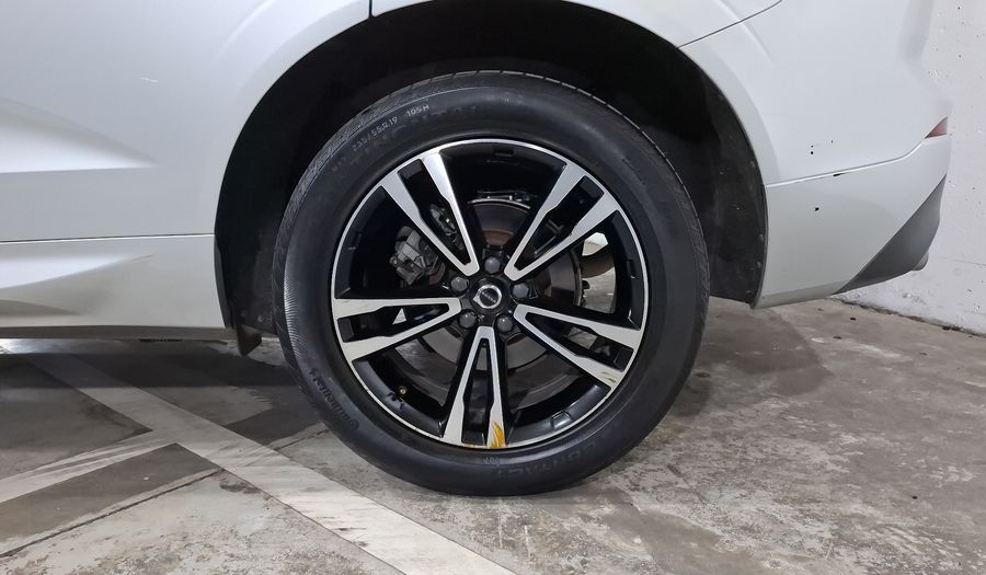 Volvo Xc60 2.0 T5 MOMENTUM AUTO AWD Suv 2021