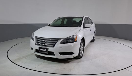 Nissan • Sentra