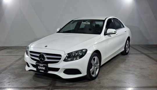 Mercedes Benz • Clase C