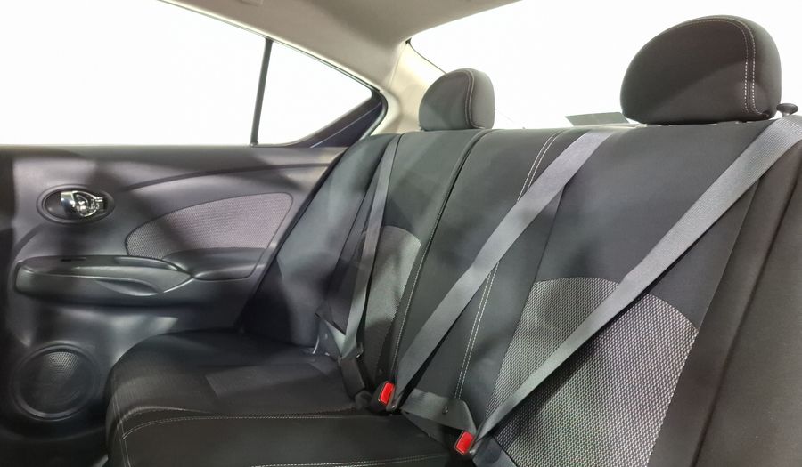 Nissan Versa 1.6 ADVANCE TA AC Sedan 2015