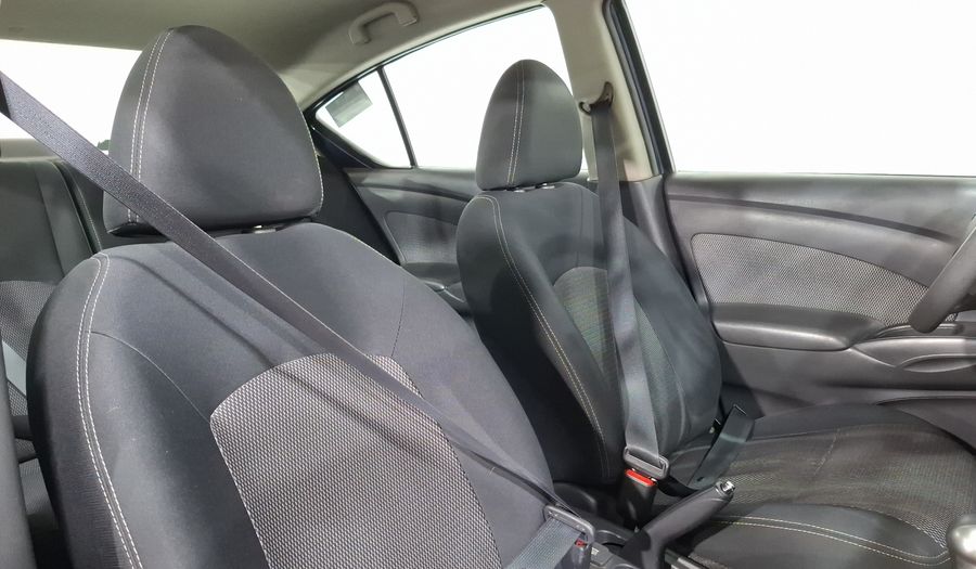 Nissan Versa 1.6 ADVANCE TA AC Sedan 2015