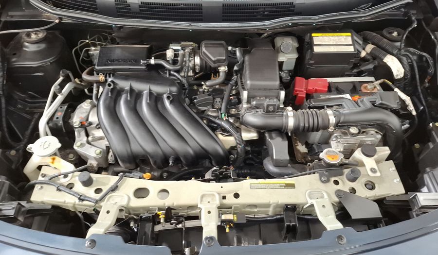 Nissan Versa 1.6 ADVANCE TA AC Sedan 2015