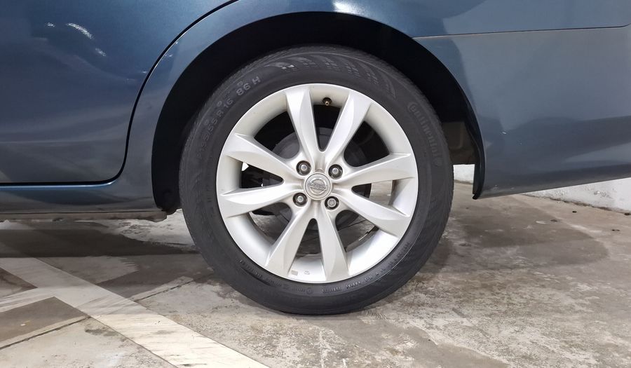Nissan Versa 1.6 ADVANCE TA AC Sedan 2015