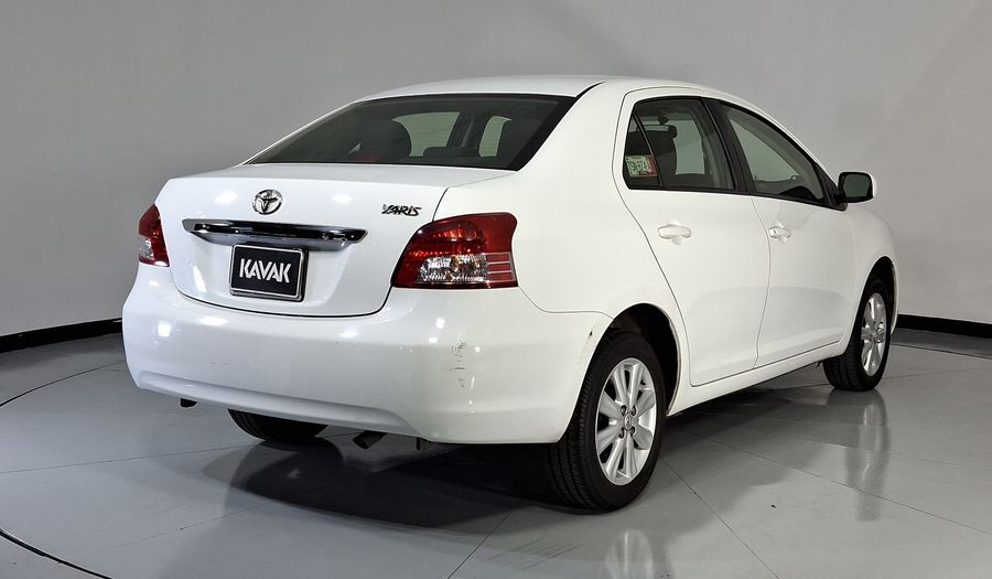 Toyota Yaris 1.5 SEDAN PREMIUM MT Sedan 2016