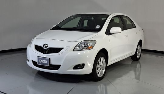 Toyota • Yaris