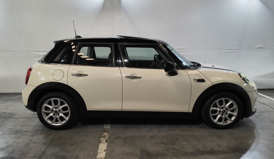 Mini Cooper 1.5 COOPER CHILI DCT Hatchback 2021