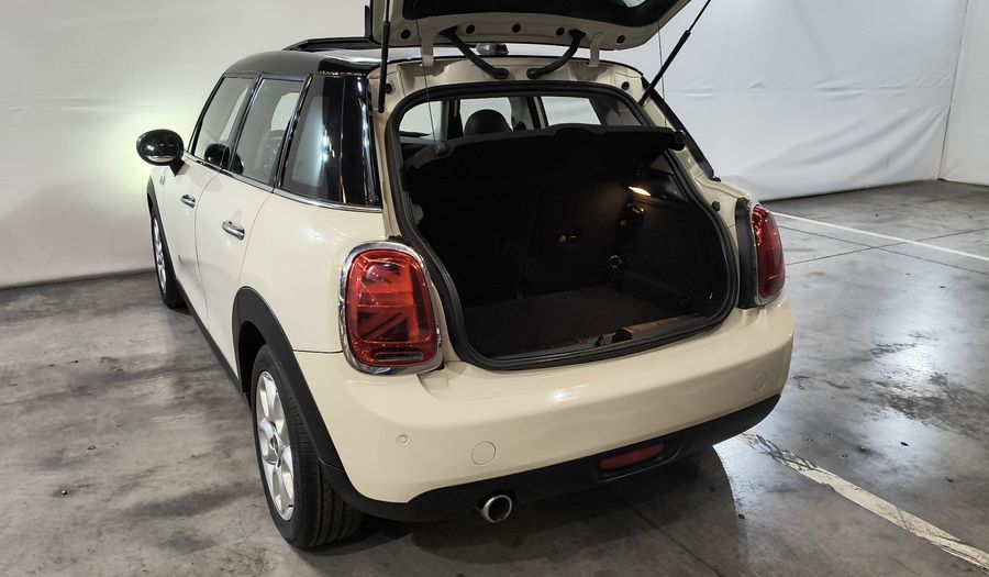 Mini Cooper 1.5 COOPER CHILI DCT Hatchback 2021