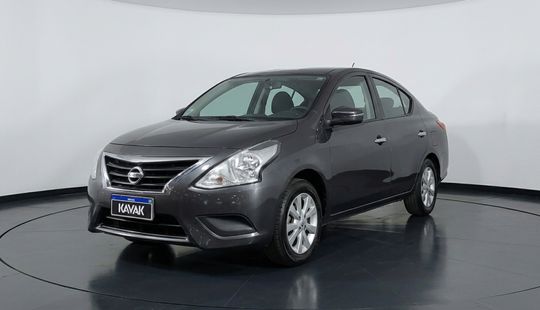 Nissan • Versa