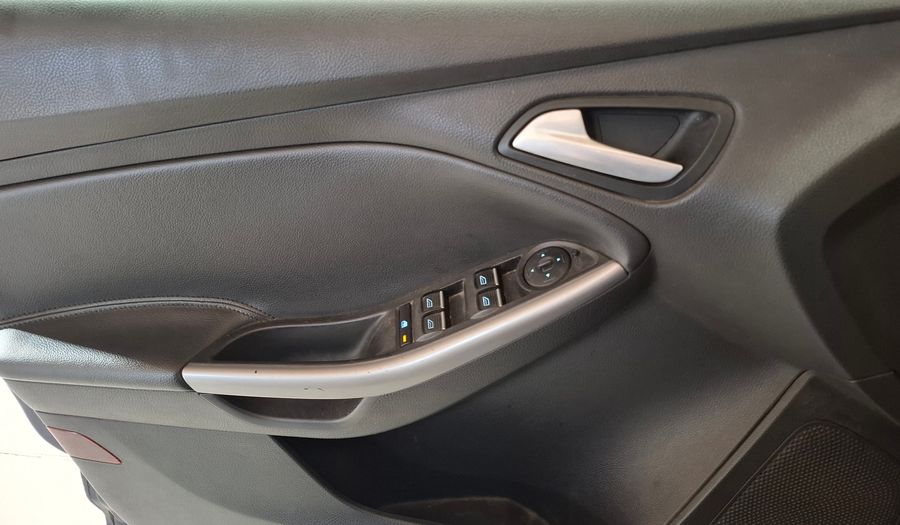 Ford Focus Iii 2.0 SE PLUS Sedan 2015