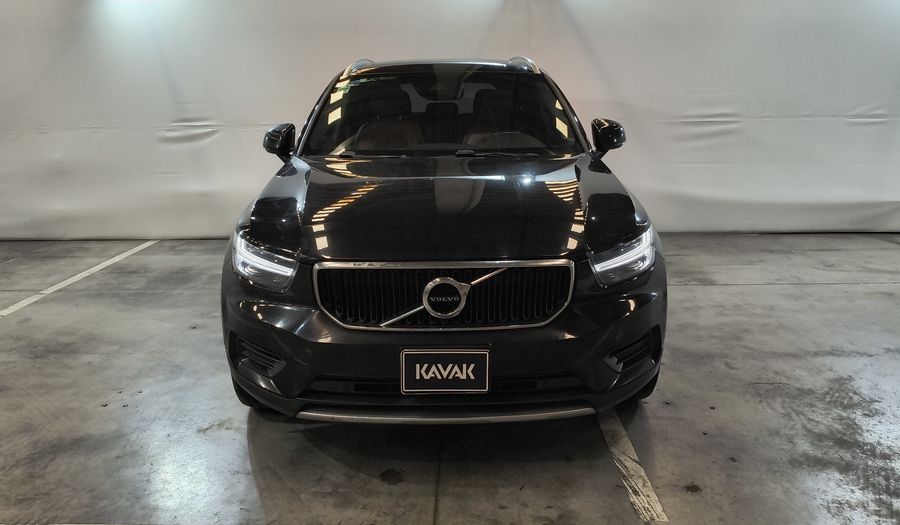 Volvo Xc40 2.0 T4 MOMENTUM AUTO Suv 2020