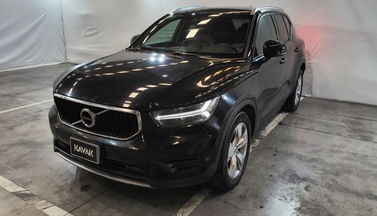 Volvo • XC40
