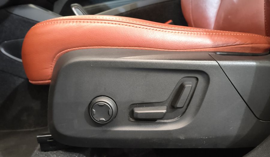 Volvo Xc40 2.0 T4 MOMENTUM AUTO Suv 2020