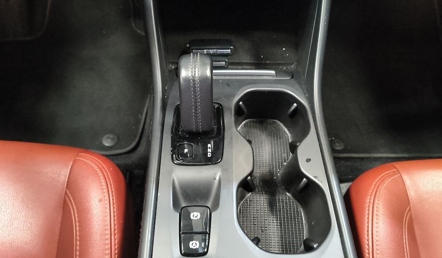 Volvo Xc40 2.0 T4 MOMENTUM AUTO Suv 2020