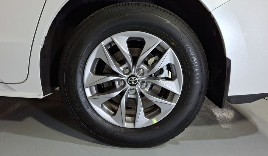 Toyota Sienna 2.5 HEV XLE AUTO Minivan 2026