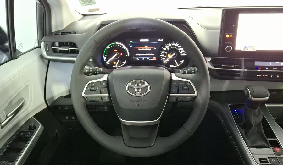 Toyota Sienna 2.5 HEV XLE AUTO Minivan 2026