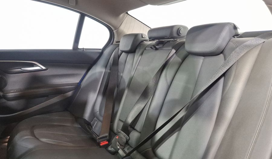 Bmw Serie 1 2.0 120IA SPORT LINE AUTO Sedan 2019