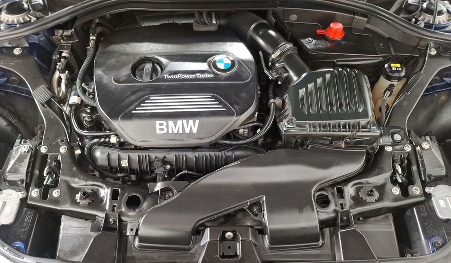 Bmw Serie 1 2.0 120IA SPORT LINE AUTO Sedan 2019