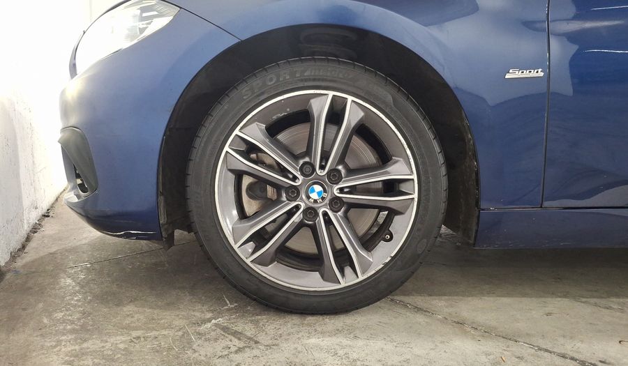 Bmw Serie 1 2.0 120IA SPORT LINE AUTO Sedan 2019