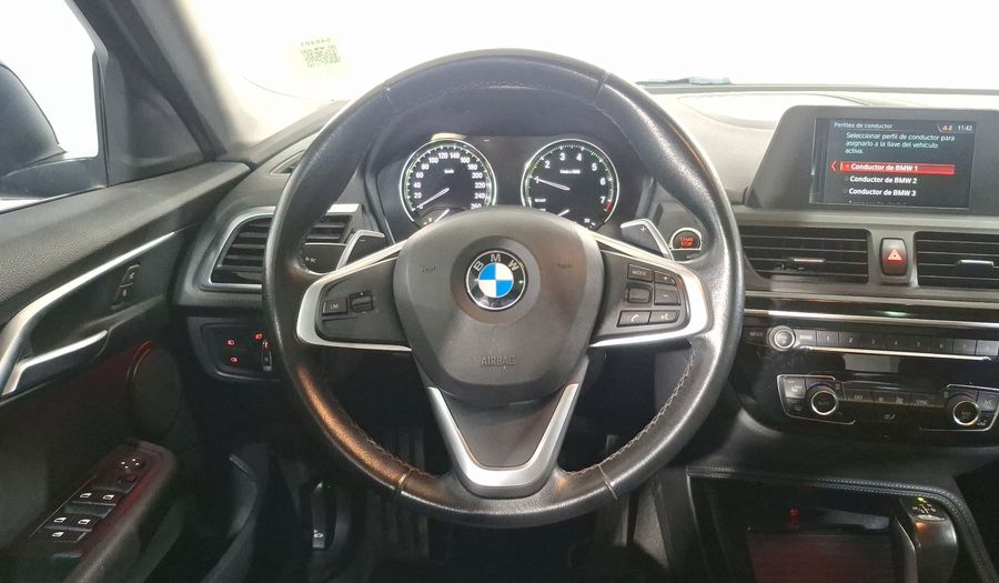 Bmw Serie 1 2.0 120IA SPORT LINE AUTO Sedan 2019