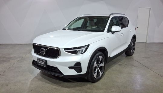 Volvo • XC40