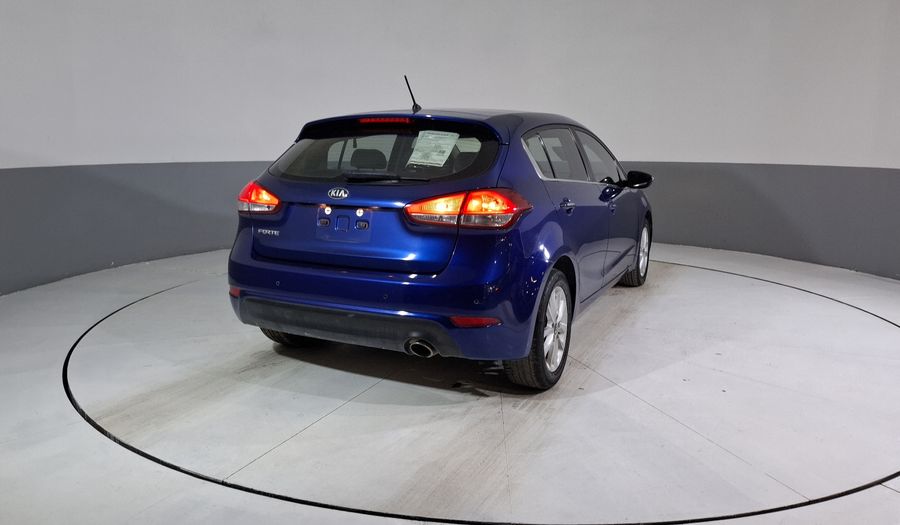Kia Forte 2.0 EX Hatchback 2018