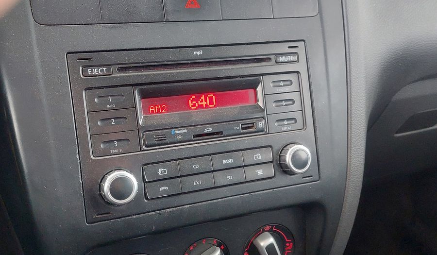 Volkswagen Fox 1.6 COMFORTLINE Hatchback 2011