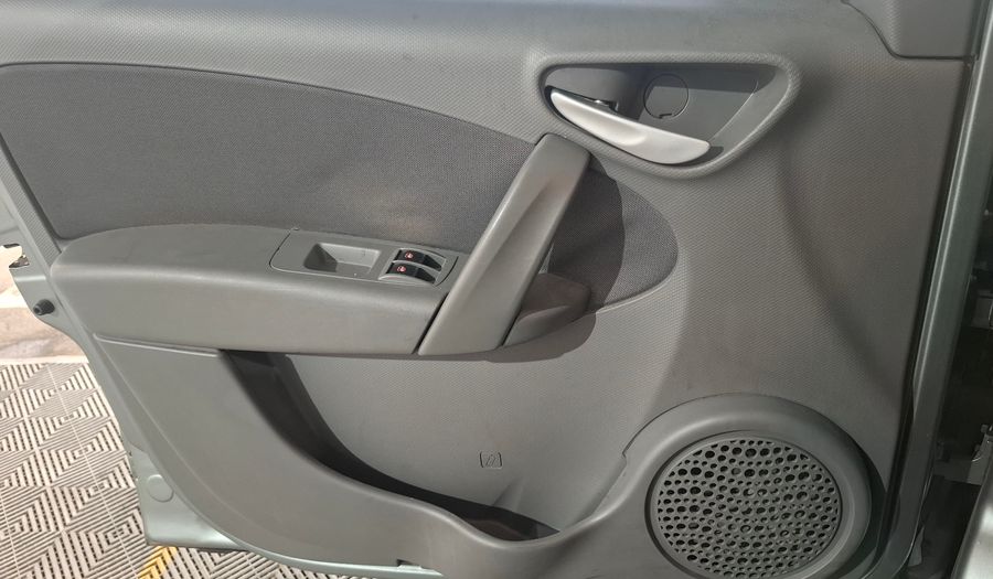 Fiat Palio 1.4 ATTRACTIVE Hatchback 2015