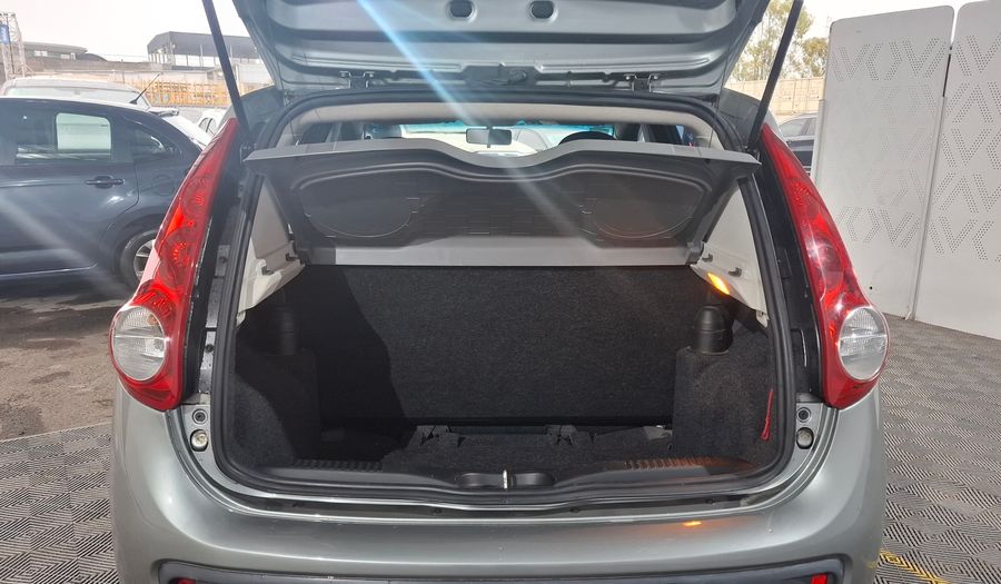 Fiat Palio 1.4 ATTRACTIVE Hatchback 2015