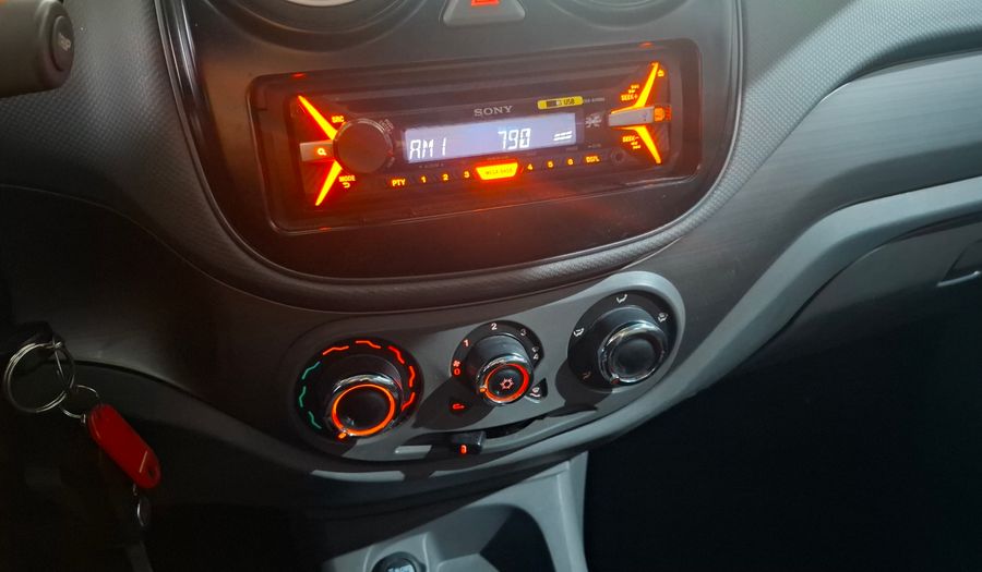 Fiat Palio 1.4 ATTRACTIVE Hatchback 2015