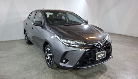 Toyota • Yaris