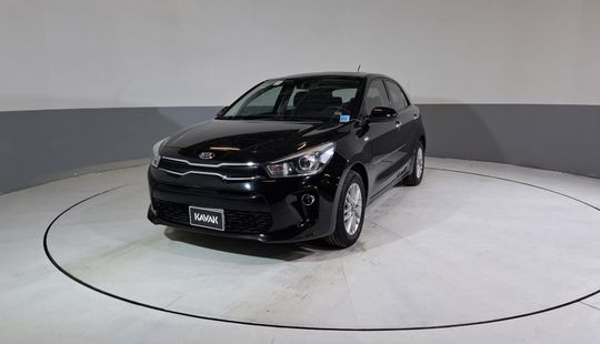 2019 • 74,081 km • Manual