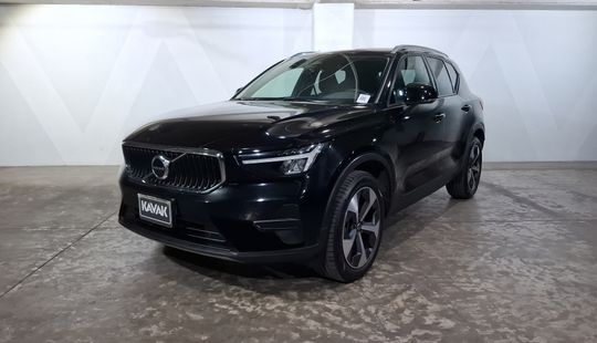 Volvo • XC40