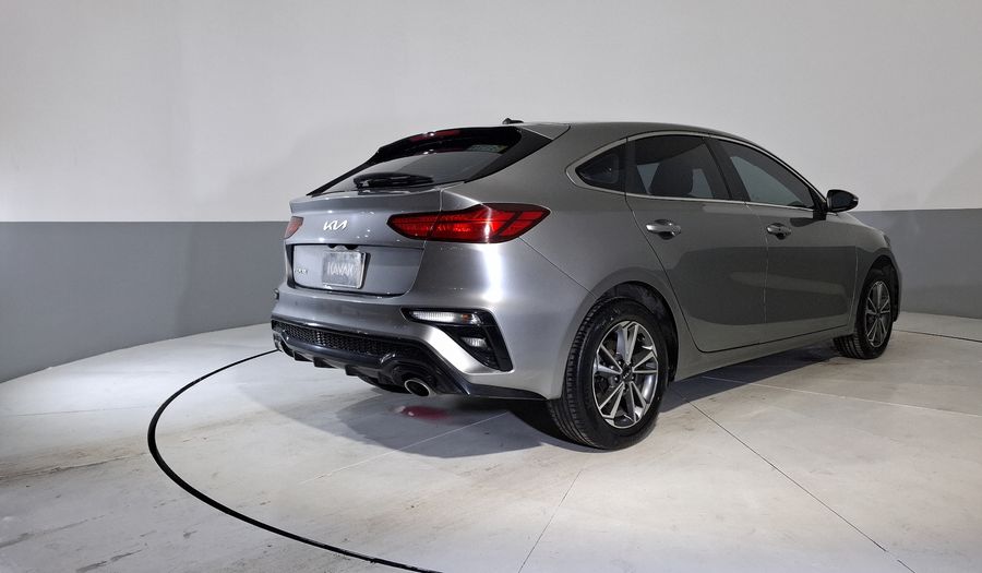 Kia Forte 2.0 EX IVT Hatchback 2022